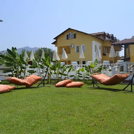 Aparthotel Beray